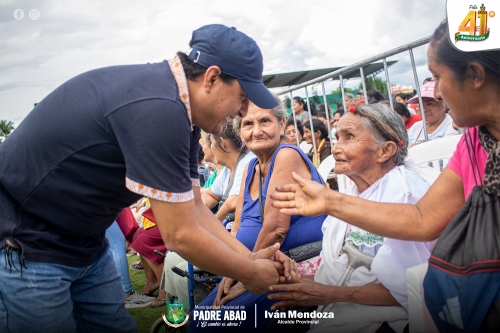 ALCALDE PROVINCIAL HOMENAJEÓ A LAS MADRES DE LA PROVINCIA DE PADRE ABAD