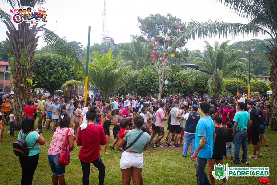 MILES DE POBLADORES Y TURISTAS DISFRUTARON DEL XII FESTIVAL DEL CARNAVAL AGUAYTIANO 2022