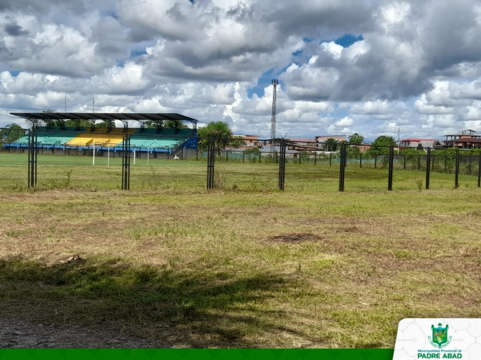 MUNICIPALIDAD REALIZA MANTENIMIENTO Y LIMPIEZA DEL ESTADIO MUNICIPAL PARA INICIO DE COPA PERÚ