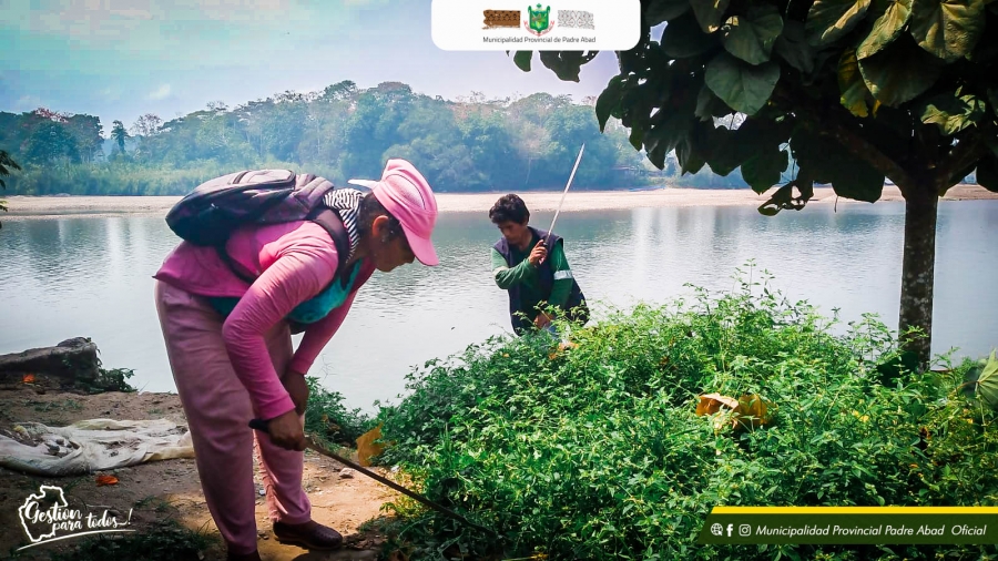 MPPA LIMPIA ÁREAS VERDES DEL MALECÓN RÍO NEGRO Y AGUAYTÍA