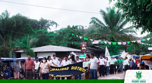 ALCALDESA PARTICIPÓ DE DESFILE CIVICO POR ANIVERSARIO DEL DISTRITO DE HUIPOCA