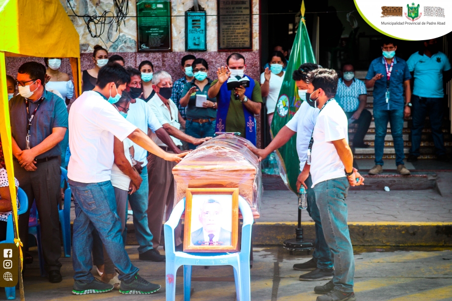 MUNICIPALIDAD PROVINCIAL RINDE HOMENAJE POSTUMO A EX ALCALDE DE PADRE ABAD